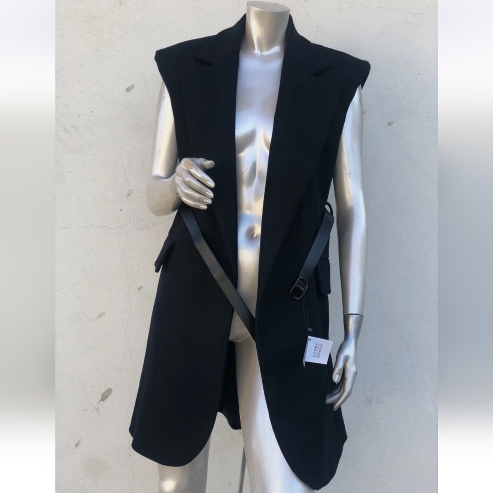 Zara Women's Navy Blue Sleeveless Vest - Picture 7 of 16